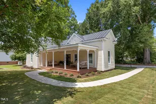 103 N McKay Ave, Dunn, NC 28334 - Photo 1