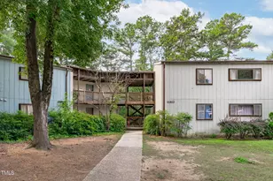 624 Pine Ridge Pl, Raleigh, NC 27609 - Photo 1