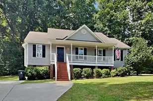 146 Apple Ct, Clayton, NC 27527 - Photo 1