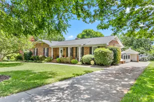 1615 Regency Dr, Burlington, NC 27215 - Photo 1