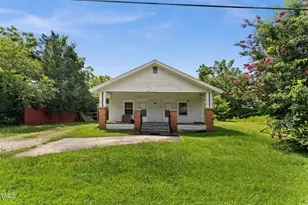 447 W Main St, Magnolia, NC 28453 - Photo 1