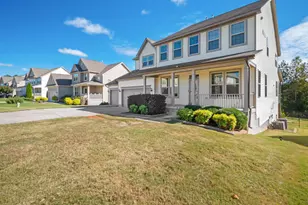 917 Avalon Dr, Mebane, NC 27302 - Photo 1