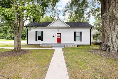 334 E Andrews Avenue, Henderson, NC 27536 - Photo 1