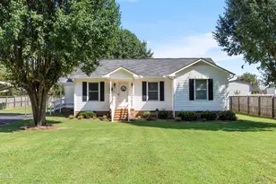 612 McKay St, Erwin, NC 28339 - Photo 1