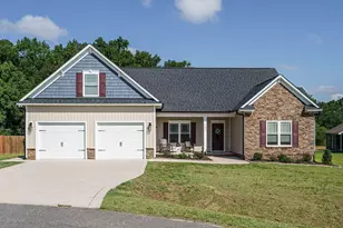 162 Cedarbrook Dr, Benson, NC 27504 - Photo 1