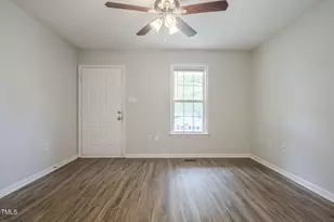 321 Cross Hill Ln, Holly Springs, NC 27540 - Photo 3