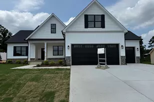 241 Tee Dr, Selma, NC 27576 - Photo 1