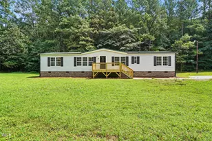 330 Sycamore Ln, Henderson, NC 27537 - Photo 1