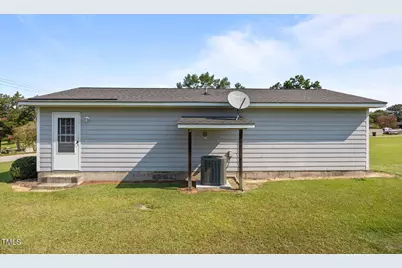 145 S Patterson St, Coats, NC 27521 - Photo 1