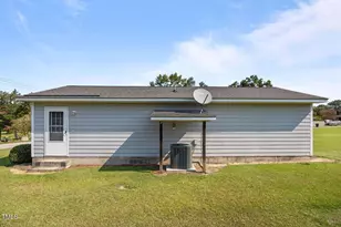 145 S Patterson St, Coats, NC 27521 - Photo 1