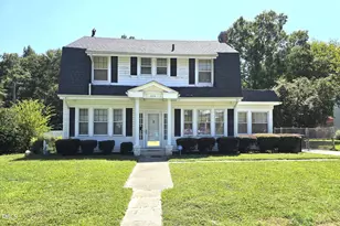 533 E St James St, Tarboro, NC 27886 - Photo 1