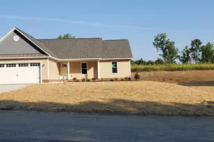 141 Maple Dr, Erwin, NC 28339 - Photo 1