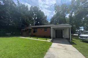 210 E Crestview Dr Dr, Smithfield, NC 27577 - Photo 1