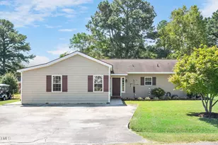30 E Lynn St, Coats, NC 27521 - Photo 1