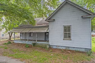 807 W St James St, Tarboro, NC 27886 - Photo 1