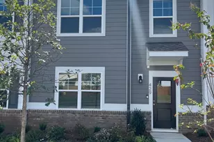429 Parker Sta Ave, Fuquay-Varina, NC 27526 - Photo 1