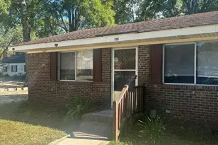 115 W Judd St, Zebulon, NC 27597 - Photo 1