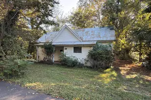 108 N Hillsborough Ave, Hillsborough, NC 27278 - Photo 1