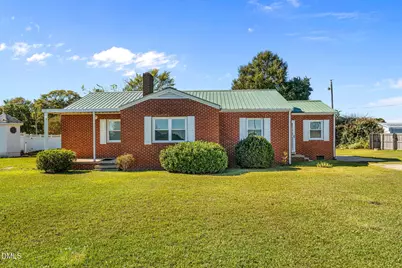 406 E Harrington Avenue, Broadway, NC 27505 - Photo 1
