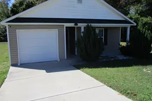 109 Sampson Ct, Selma, NC 27576 - Photo 1