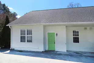 702 Sykes St, Chapel Hill, NC 27516 - Photo 1