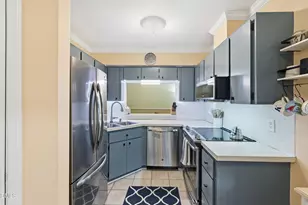 1101 Cotswold Ct, Raleigh, NC 27609 - Photo 1