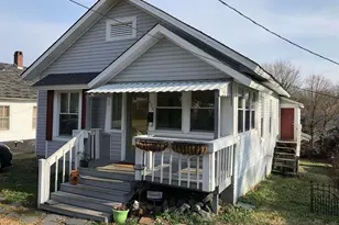 404 N 4th St, Mebane, NC 27302 - Photo 1