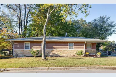 417 W Horne Street, Clayton, NC 27520 - Photo 1