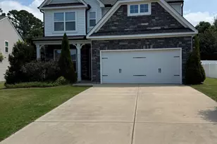 92 Sunnyfield Ct, Benson, NC 27504 - Photo 1