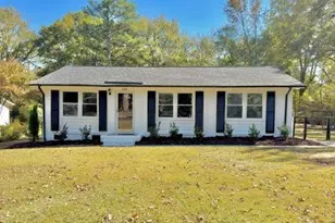 300 E Vance St, Zebulon, NC 27597 - Photo 1
