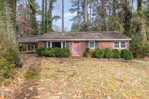 27 S Circle Dr, Chapel Hill, NC 27516 - Photo 1