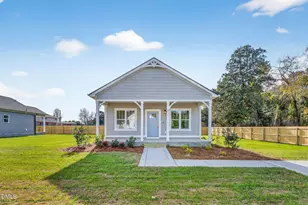 611 W Godwin St, Dunn, NC 28334 - Photo 1