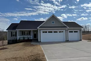 250 Tee Dr, Selma, NC 27576 - Photo 1