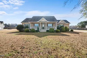 105 Rose Petal Ct, Zebulon, NC 27597 - Photo 1