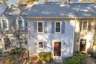 1524 Township Cir, Raleigh, NC 27609 - Photo 1