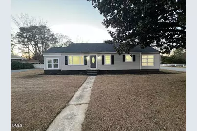 711 Memorial Avenue, Dunn, NC 28334 - Photo 1