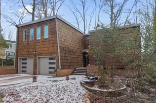 1108 Hemingway Dr, Raleigh, NC 27609 - Photo 1