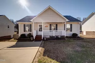 2113 McKinnon Dr, Clayton, NC 27520 - Photo 1