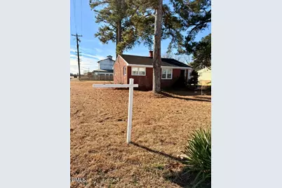 910 E Divine Street, Dunn, NC 28334 - Photo 1