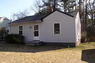 105 S Elizabeth St, Henderson, NC 27536 - Photo 1