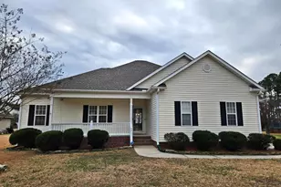7 Edgewater Dr, Smithfield, NC 27577 - Photo 1