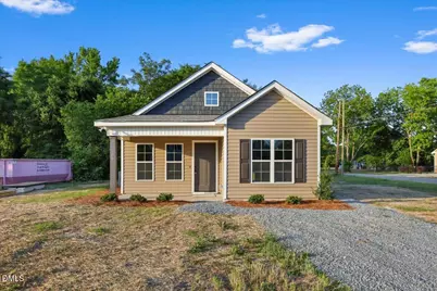 509 E Harnett Street, Dunn, NC 28334 - Photo 1
