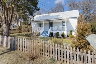 314 W Queen St, Hillsborough, NC 27278 - Photo 1