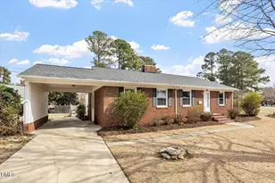 606 W Harnett St, Benson, NC 27504 - Photo 1