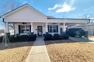 573 N O'Neil St, Clayton, NC 27520 - Photo 1