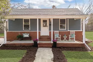 423 S Barbour St, Clayton, NC 27520 - Photo 1