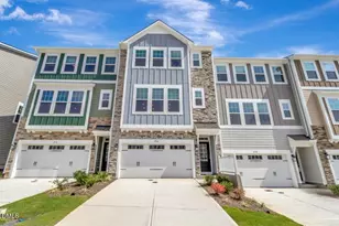 2716 Hunter Woods Dr, Apex, NC 27502 - Photo 1