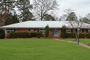 320 Crescent Dr, Clayton, NC 27520 - Photo 1