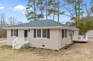118 Cherry St, Henderson, NC 27536 - Photo 1