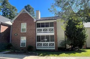 1010 Kingswood Dr, Chapel Hill, NC 27517 - Photo 1
